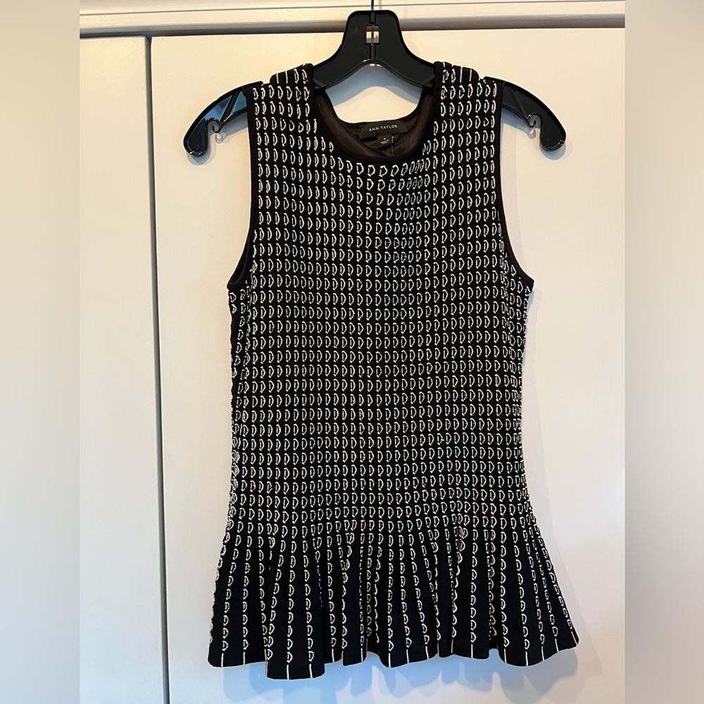 NWT Ann Taylor peplum top, Size M